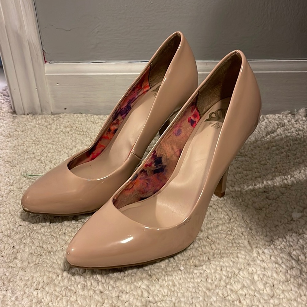 Size 7 nude heels